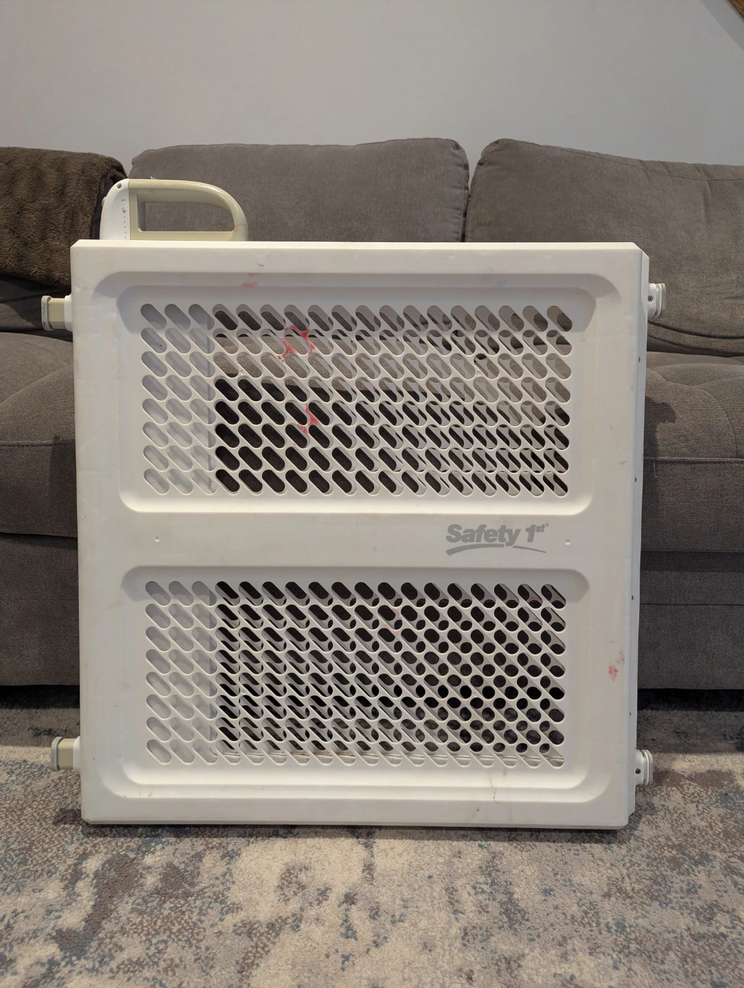 Safety 1st White Baby Gate