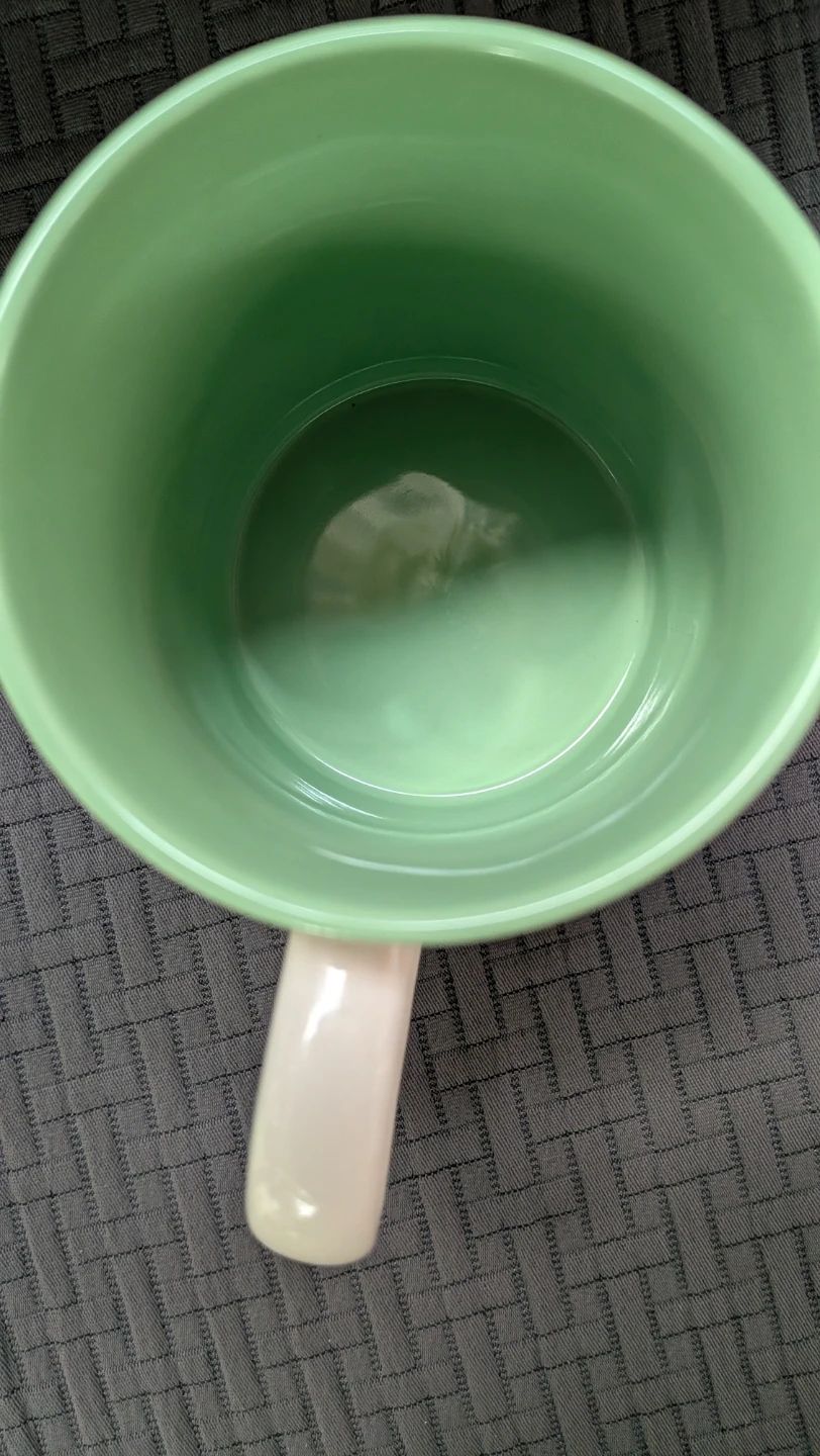 White and green letter 'M' mug - New - photo 3