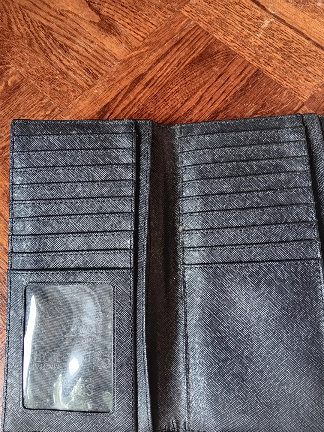Michael Kors Black Wallet - photo 2