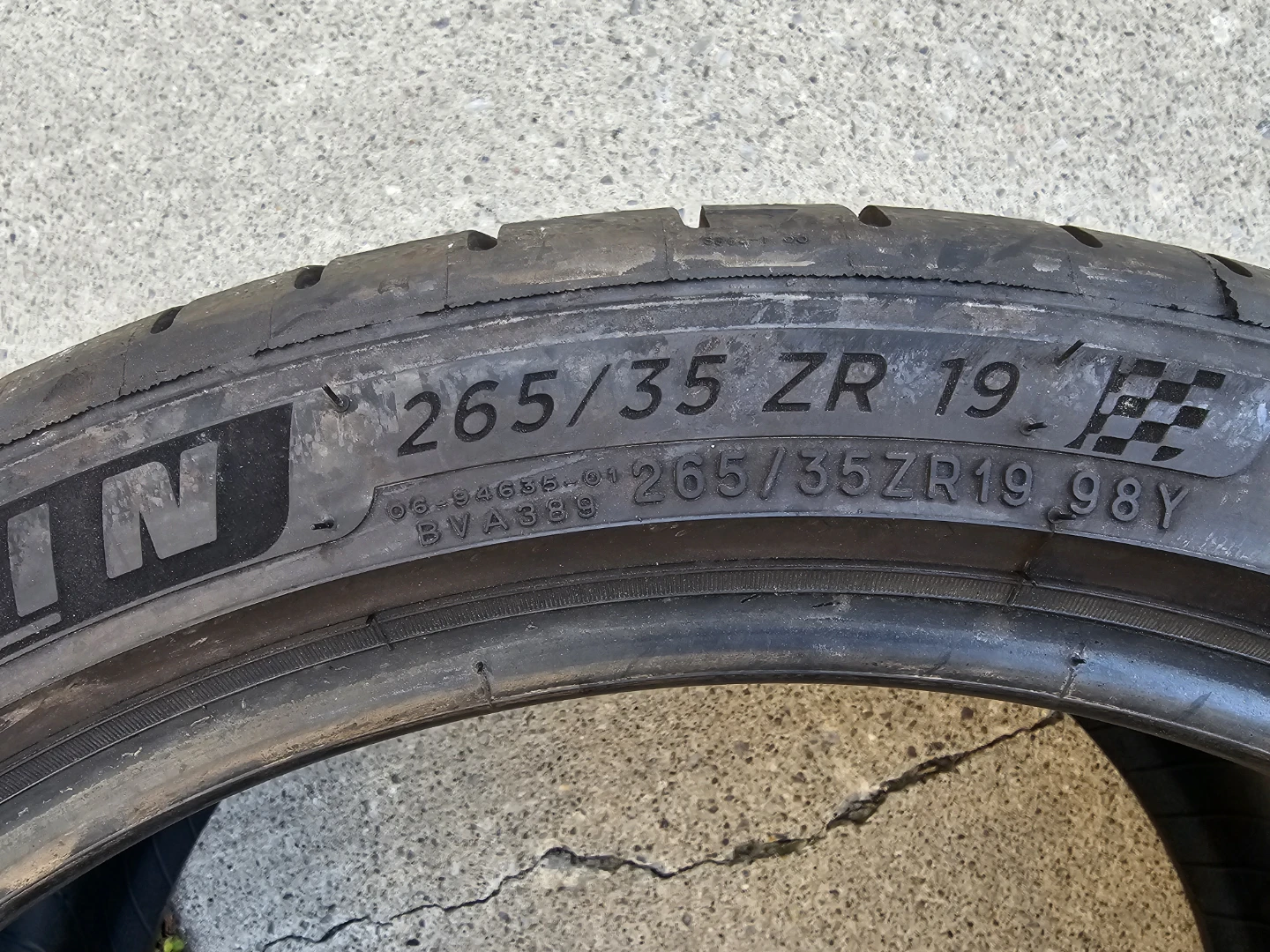 265/35 R19 ALL SEASON TIRE (1 ONLY) - photo 3