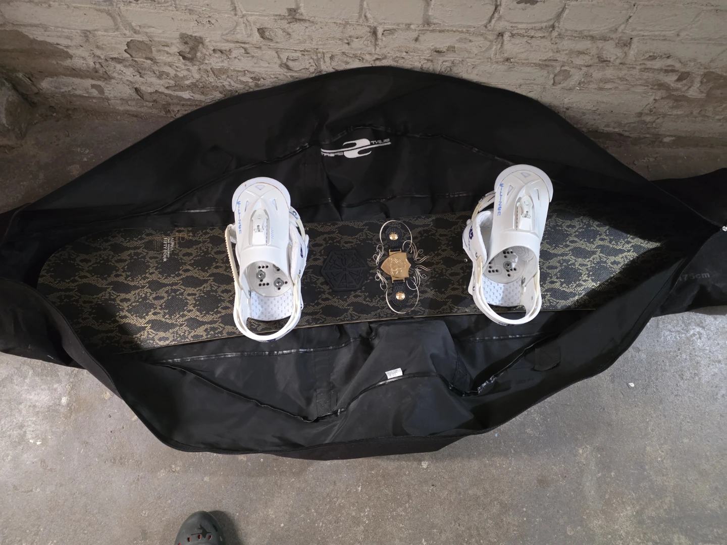 Alpha One Hundred Fifty Four Snowboard with Bindings and Bag
