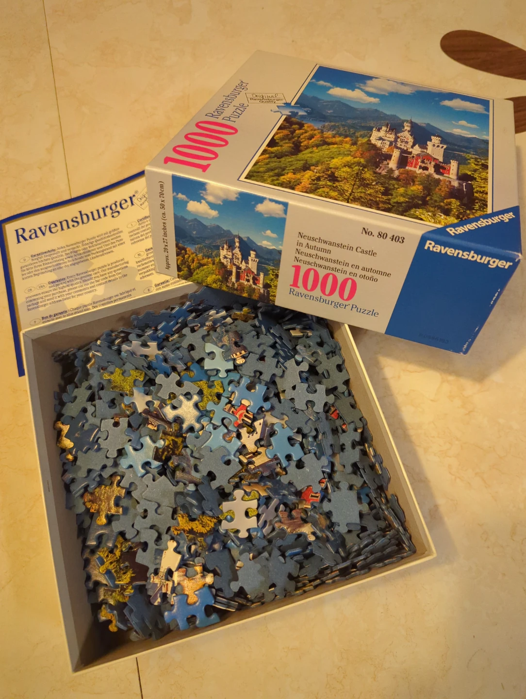 Ravensburger 1000 Piece Puzzle - Neuschwanstein Castle in Autumn - photo 2