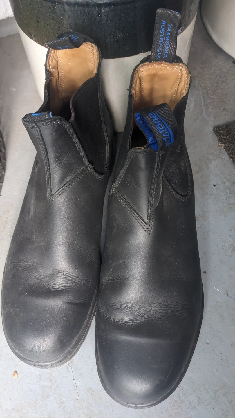 Blundstone Black Leather Chelsea Boots