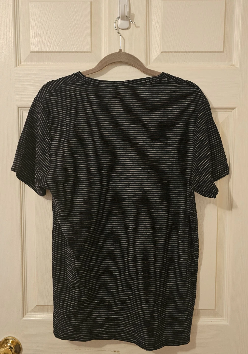 Blue & White Old Navy Men's SlubKnit Striped VNeck TShirt - photo 3