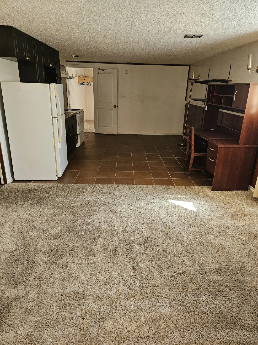 Available immediately BASEMENT SUITE ON MALVERN CLOSE  N.E