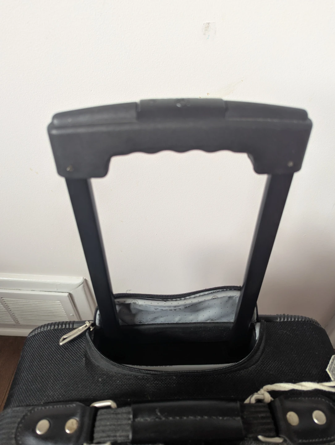 Air Canada Carry-On Luggage - photo 3