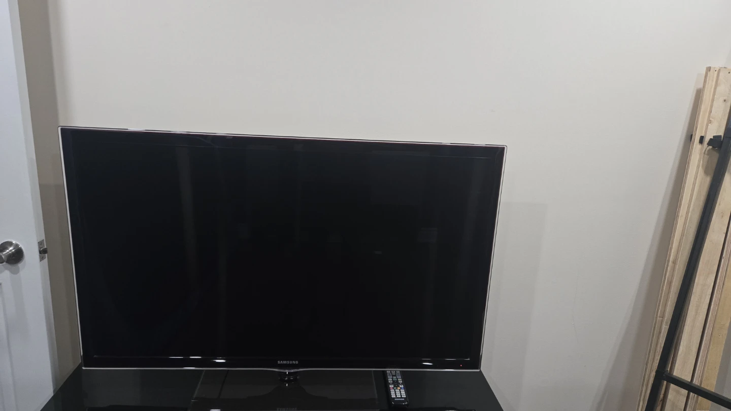 Slim LED TV