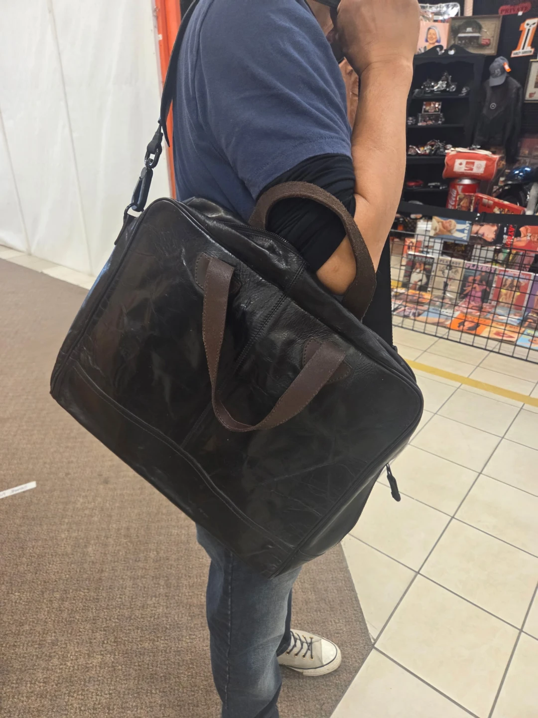 Black Leather Briefcase / Messenger Bag - photo 5