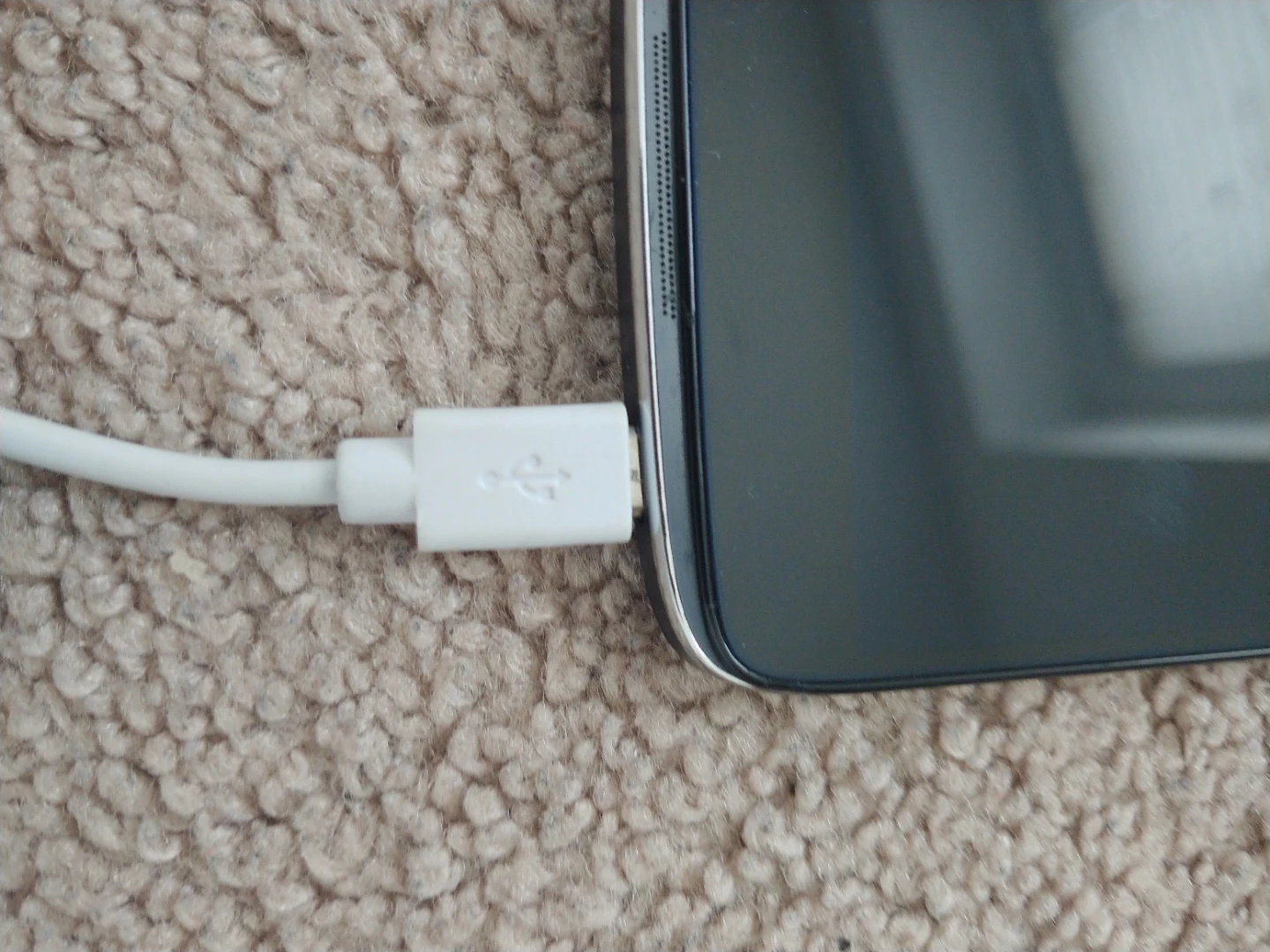 White Micro USB to USB A Charging Cable - photo 3