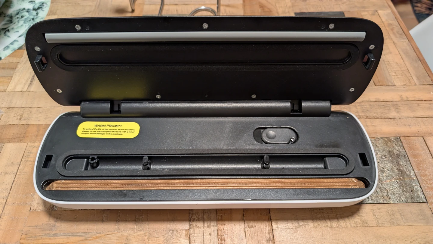 Compact Food Vacuum Sealer - photo 3