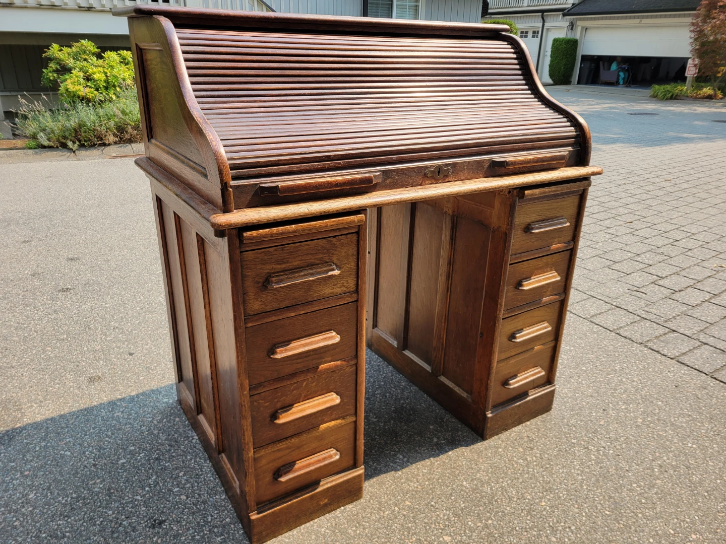 Compact Vintage Solid Wood Roll-Top Desk (42" W x 26" D x 44" H) - photo 2