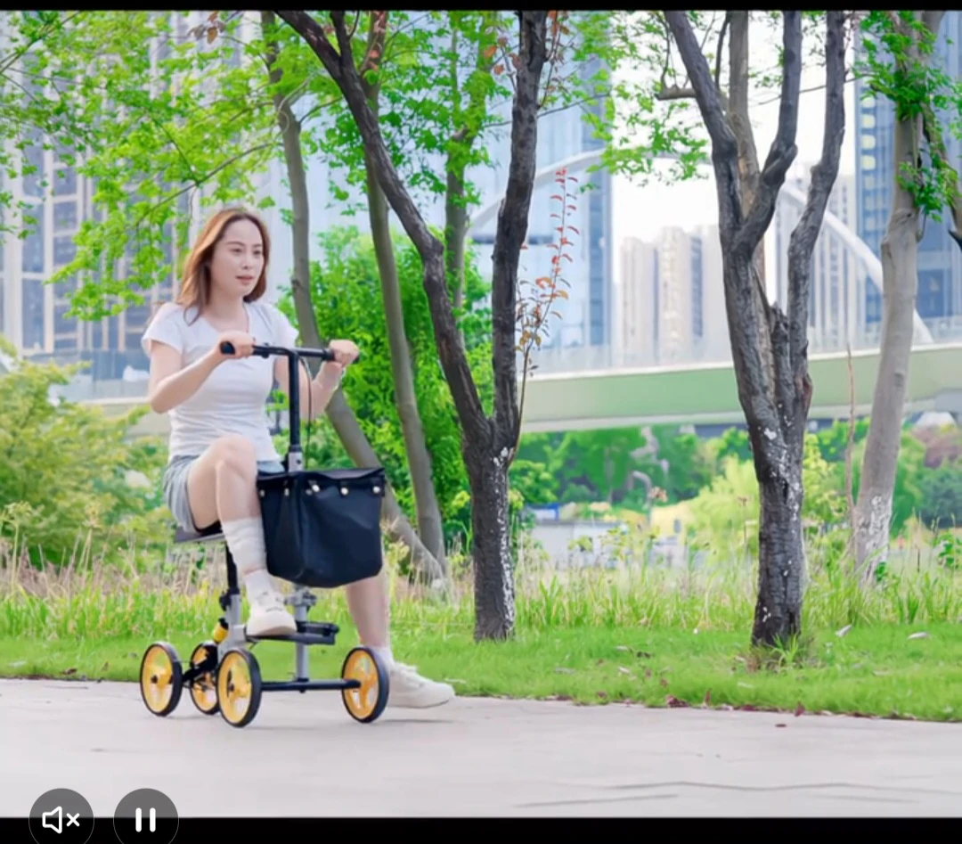 Knee Scooter Walker with foot rest - photo 2