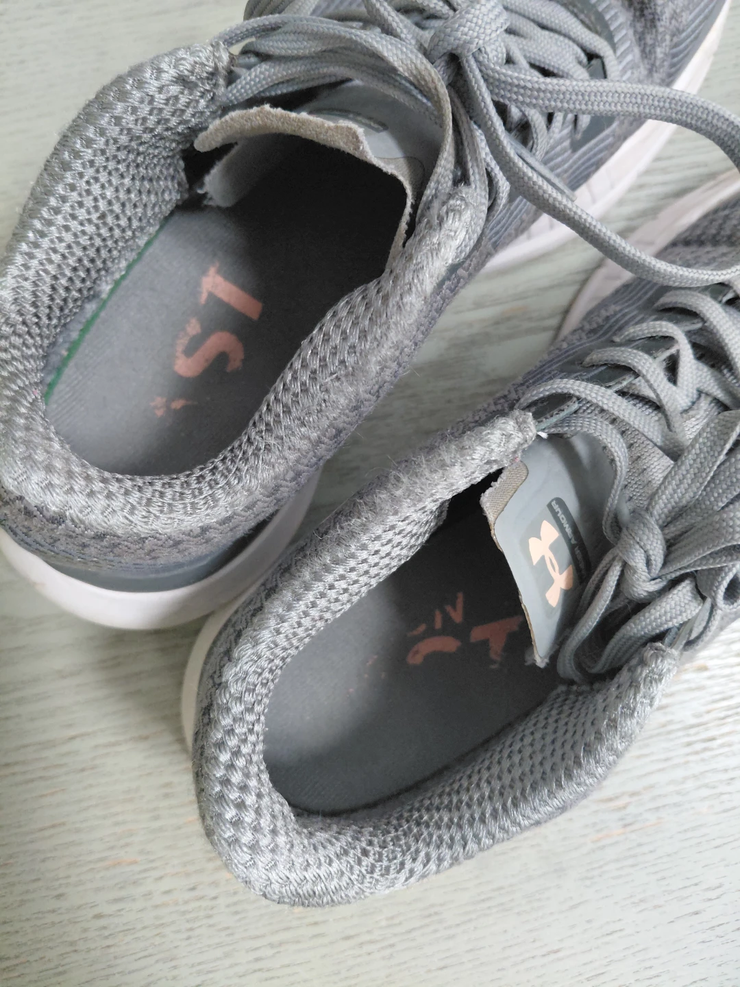Under Armour Grey Running Shoes - photo 2