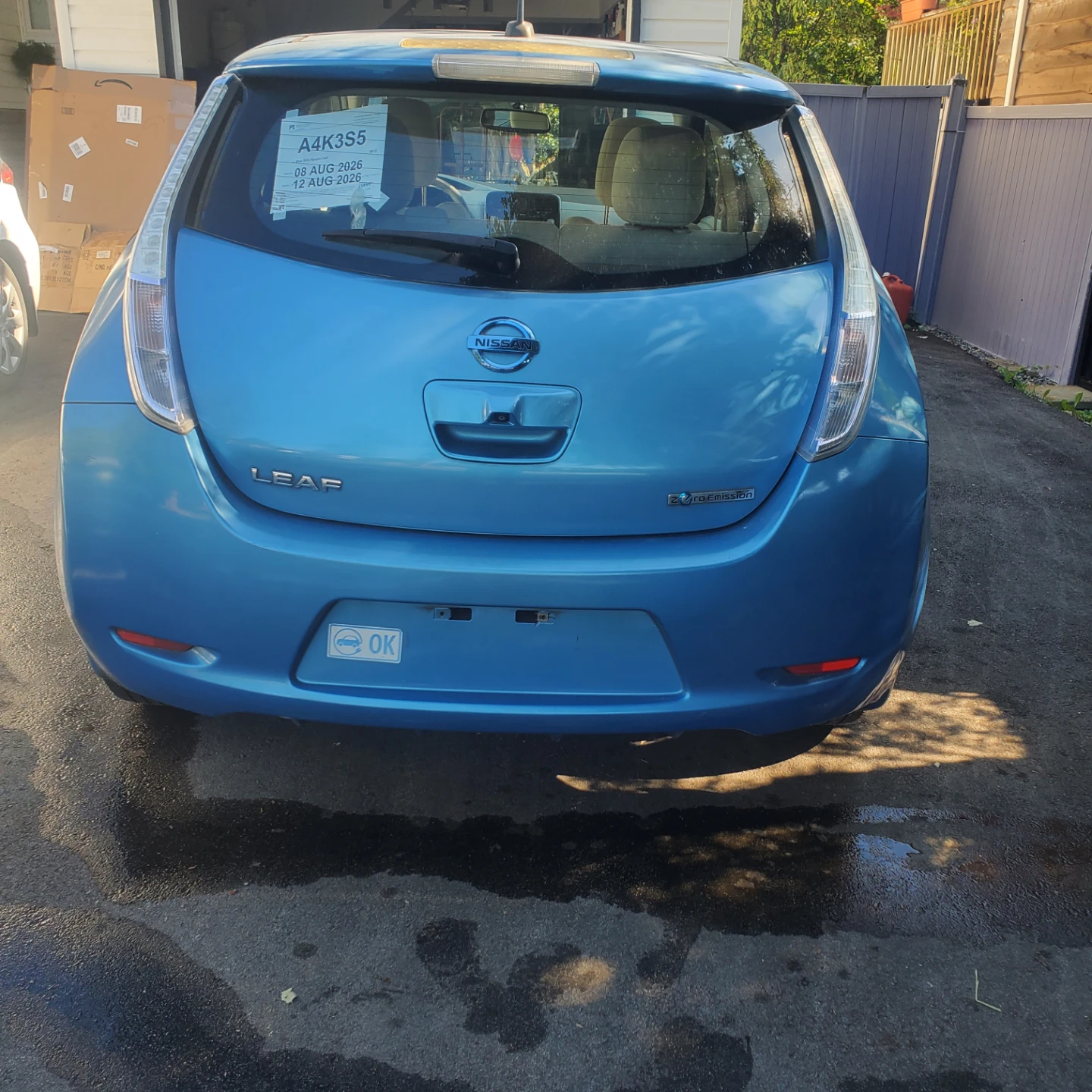 Blue Nissan Leaf Electric Car - photo 5
