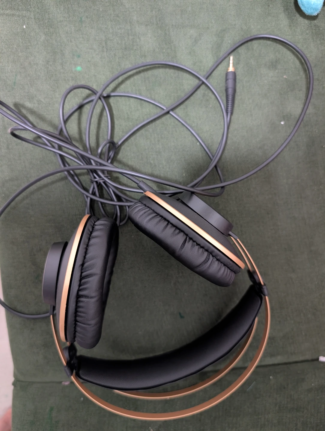 AKG k92 Black and Gold Over-Ear Headphones