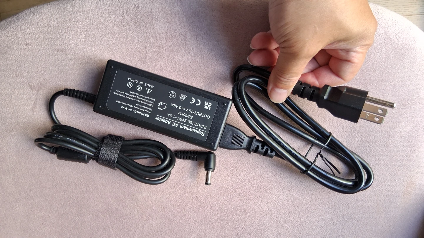 19V DC power adaptor 3.42A with DC 5.5mm x 2.5mm barrel jack - photo 3