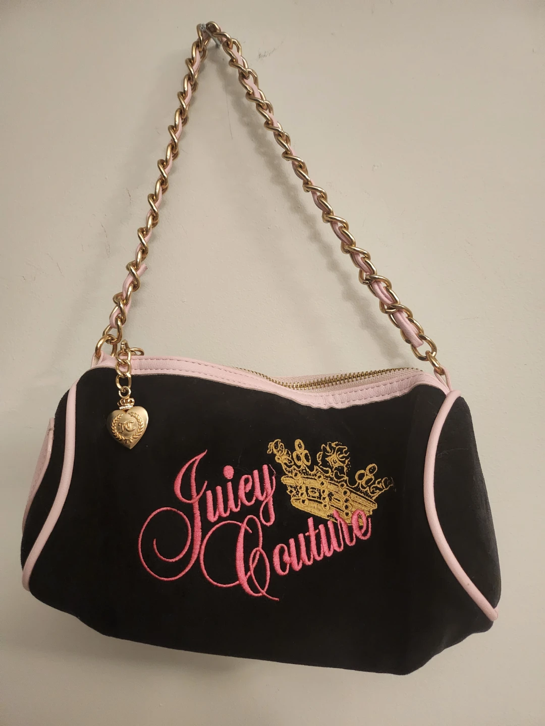 Juicy Couture Black & Pink Velour Barrel Bag with Chain Strap - photo 3