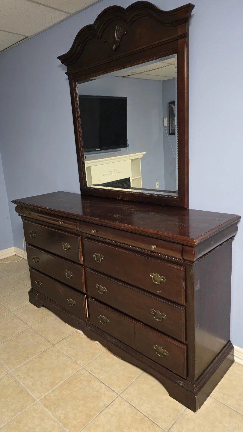 Solid Wood Dresser w/ mirror