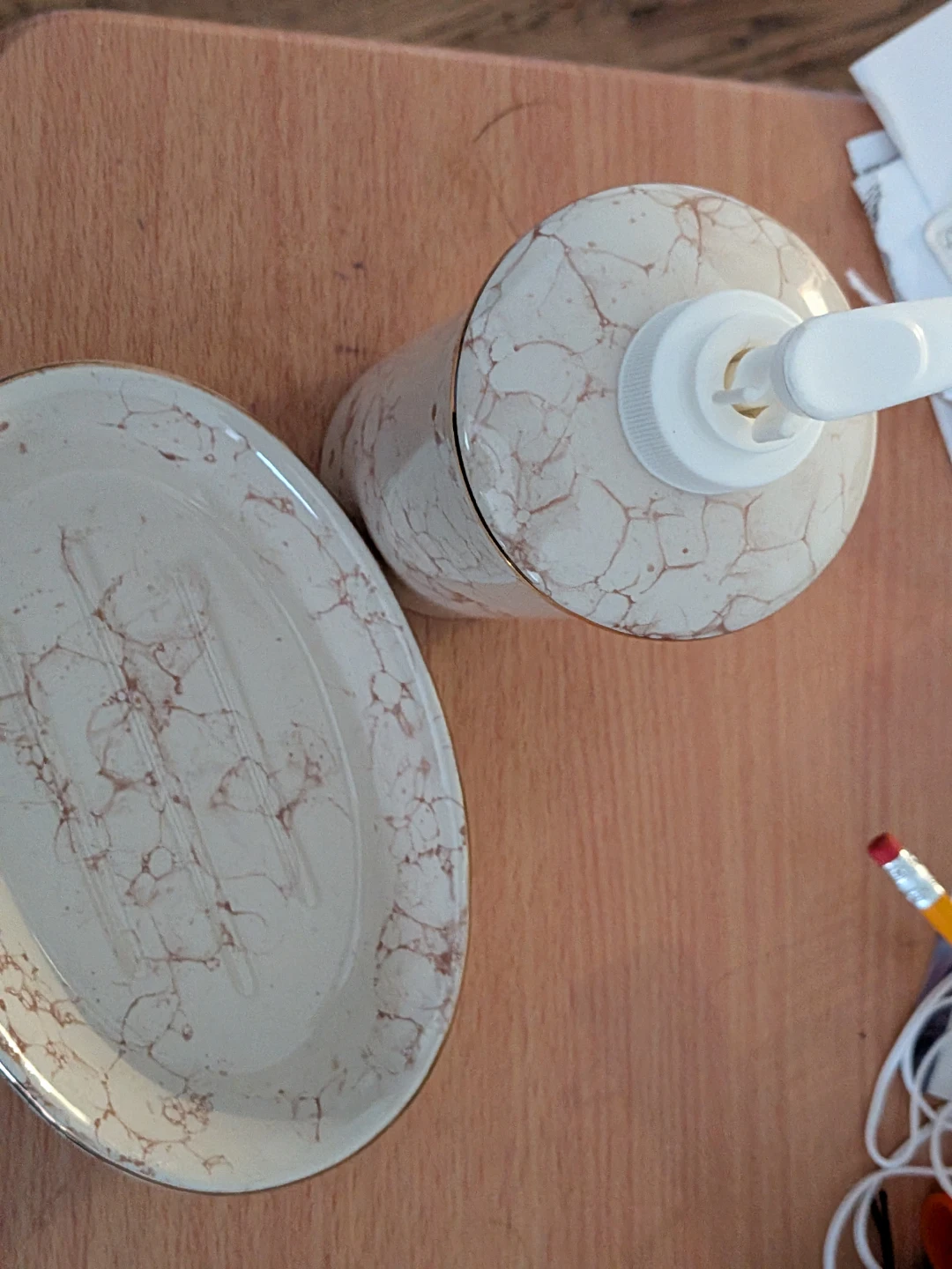 Collage "Napoleon" Soap Dispenser and Dish Set