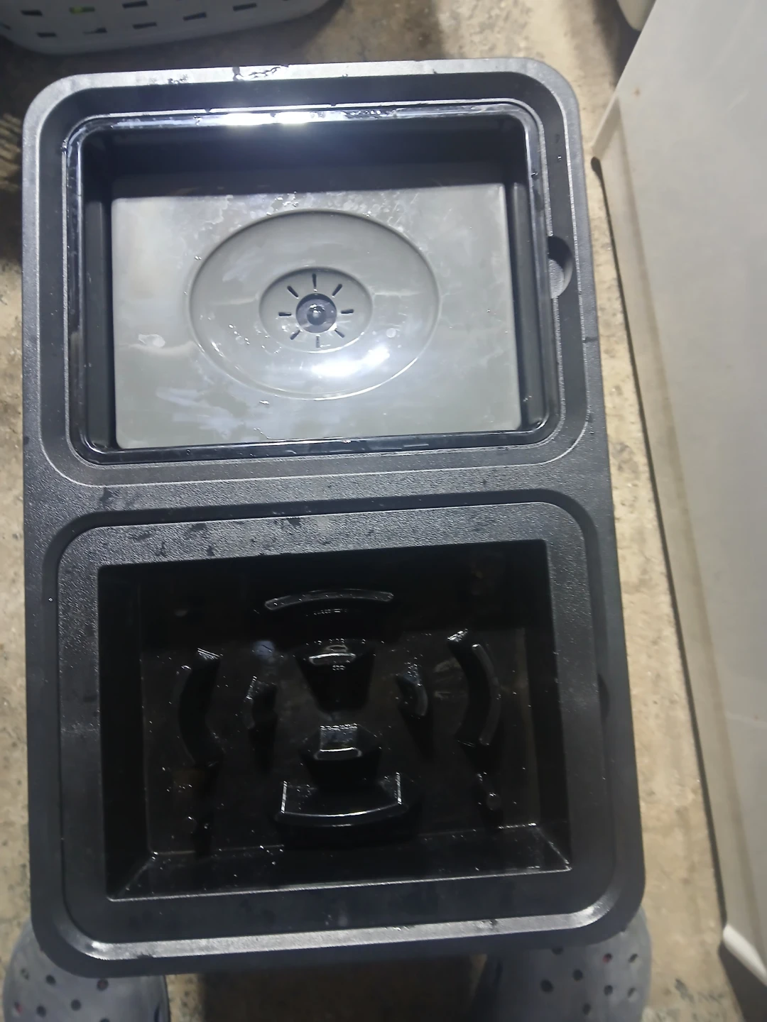 Black Plastic Portable Pet Carrier