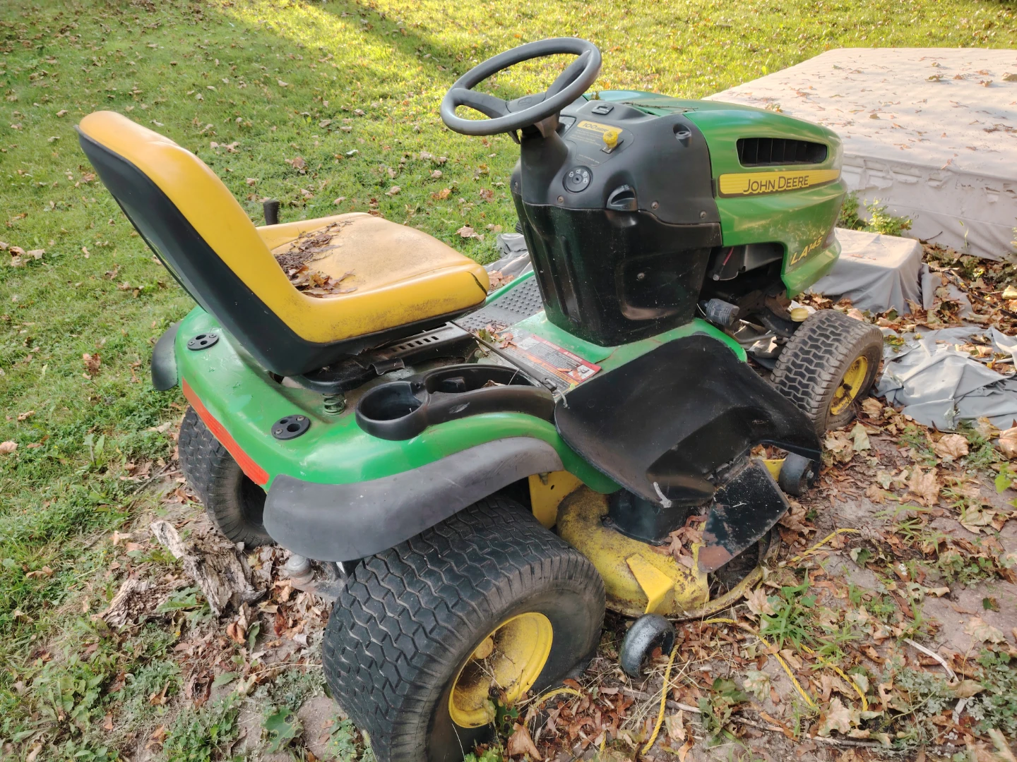 John Deere LA145 Riding Lawn Mower - photo 2