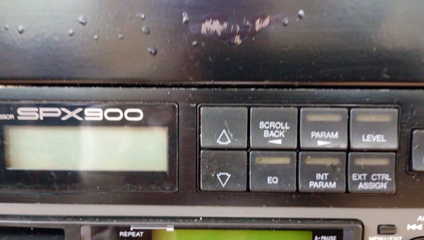 Yamaha SPX900 Multi-Effect Processor - photo 2