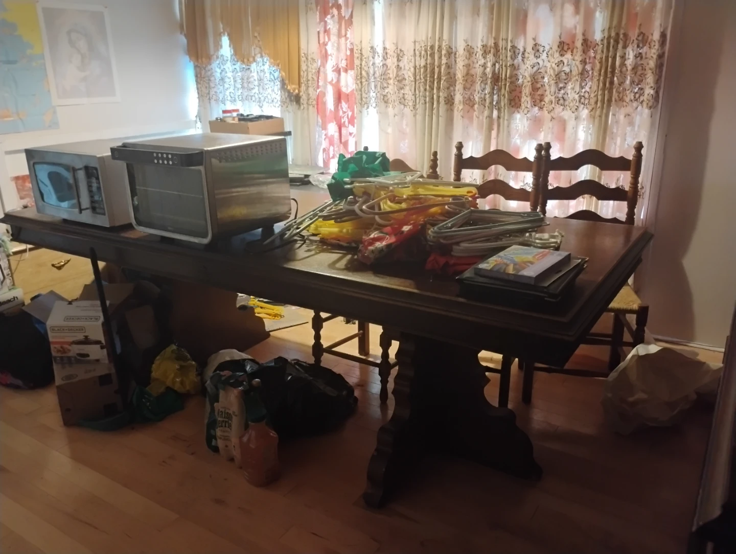 Dining table 9 feet  solid wood