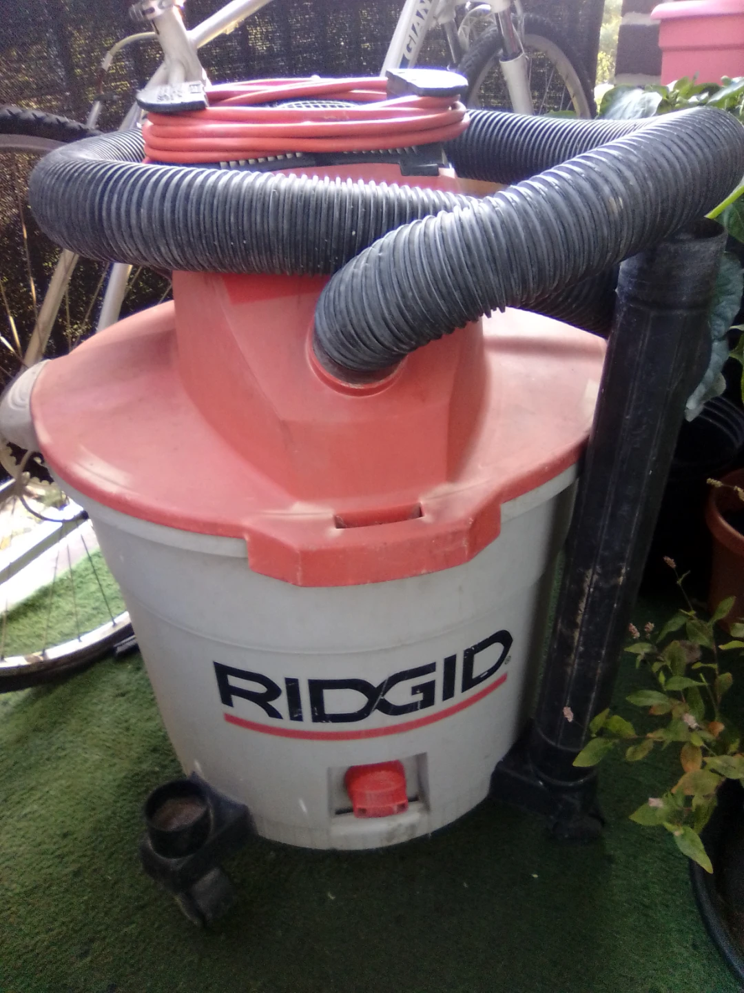 Ridgid wet/dry vacuum