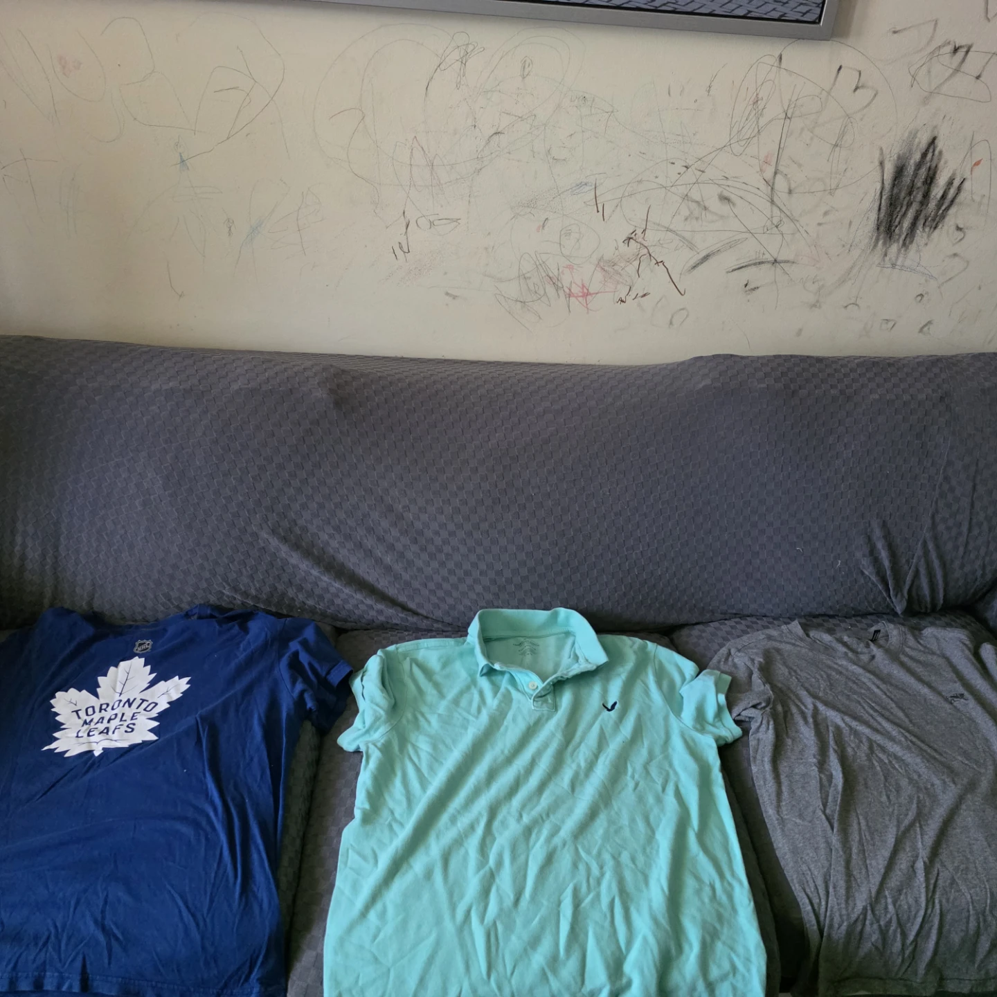 Mens size L tshirts all 3 for 10 - photo 4