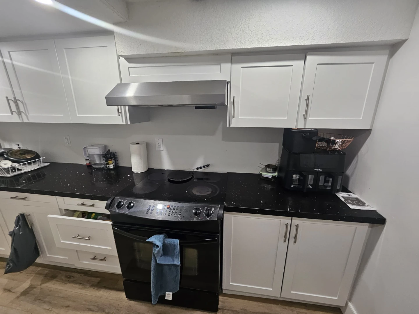 BASEMENT FOR RENT - photo 4