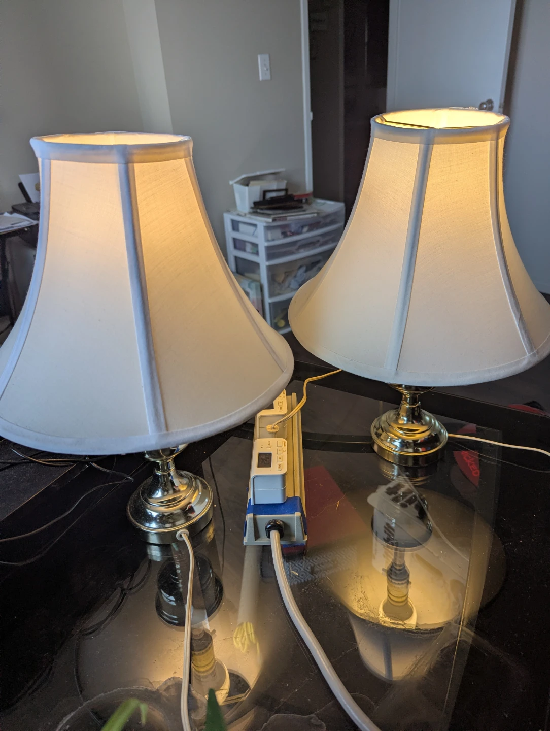 2 Digital Outlet Timers with Table Lamps - Free - photo 3