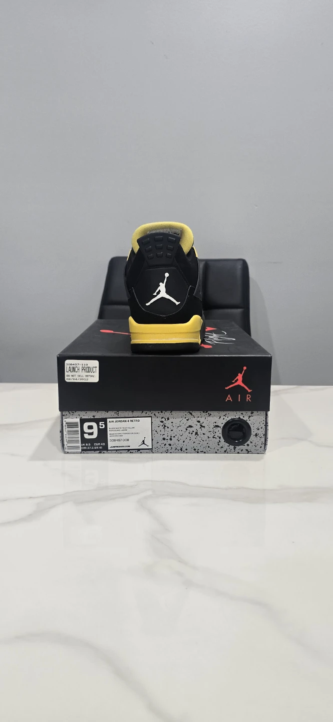 Air Jordan 4 Thunder size 9.5 - photo 2