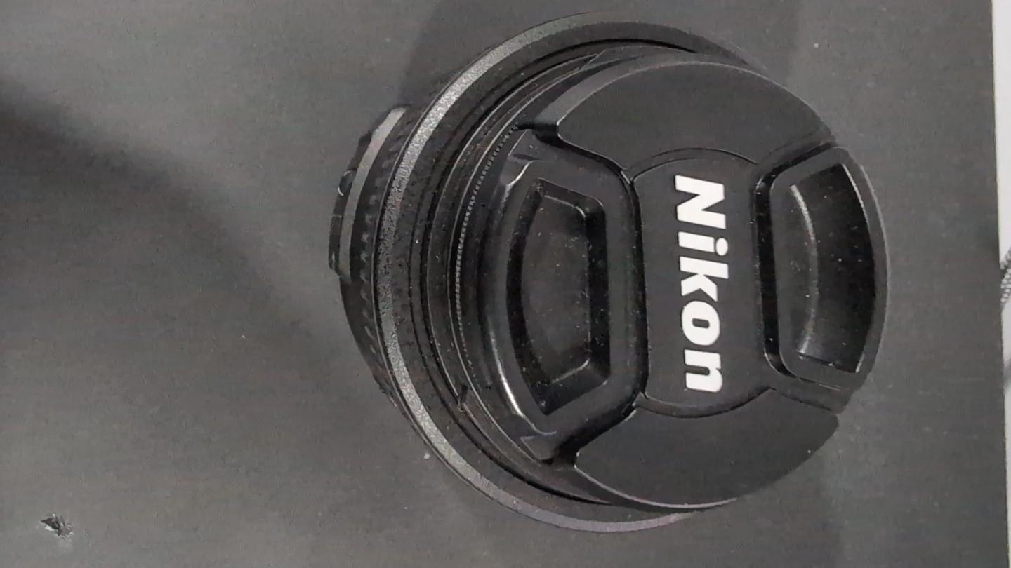 Nikon AF-S DX NIKKOR 35mm f/1.8G Lens - photo 3