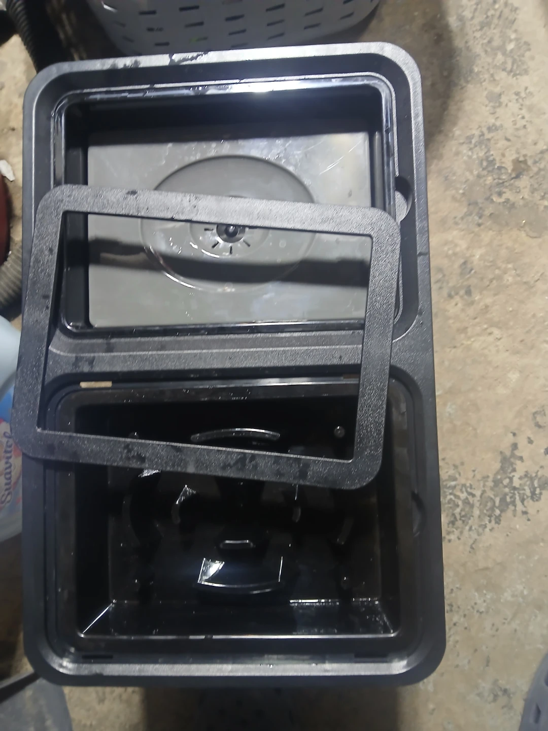 Black Plastic Portable Pet Carrier - photo 3