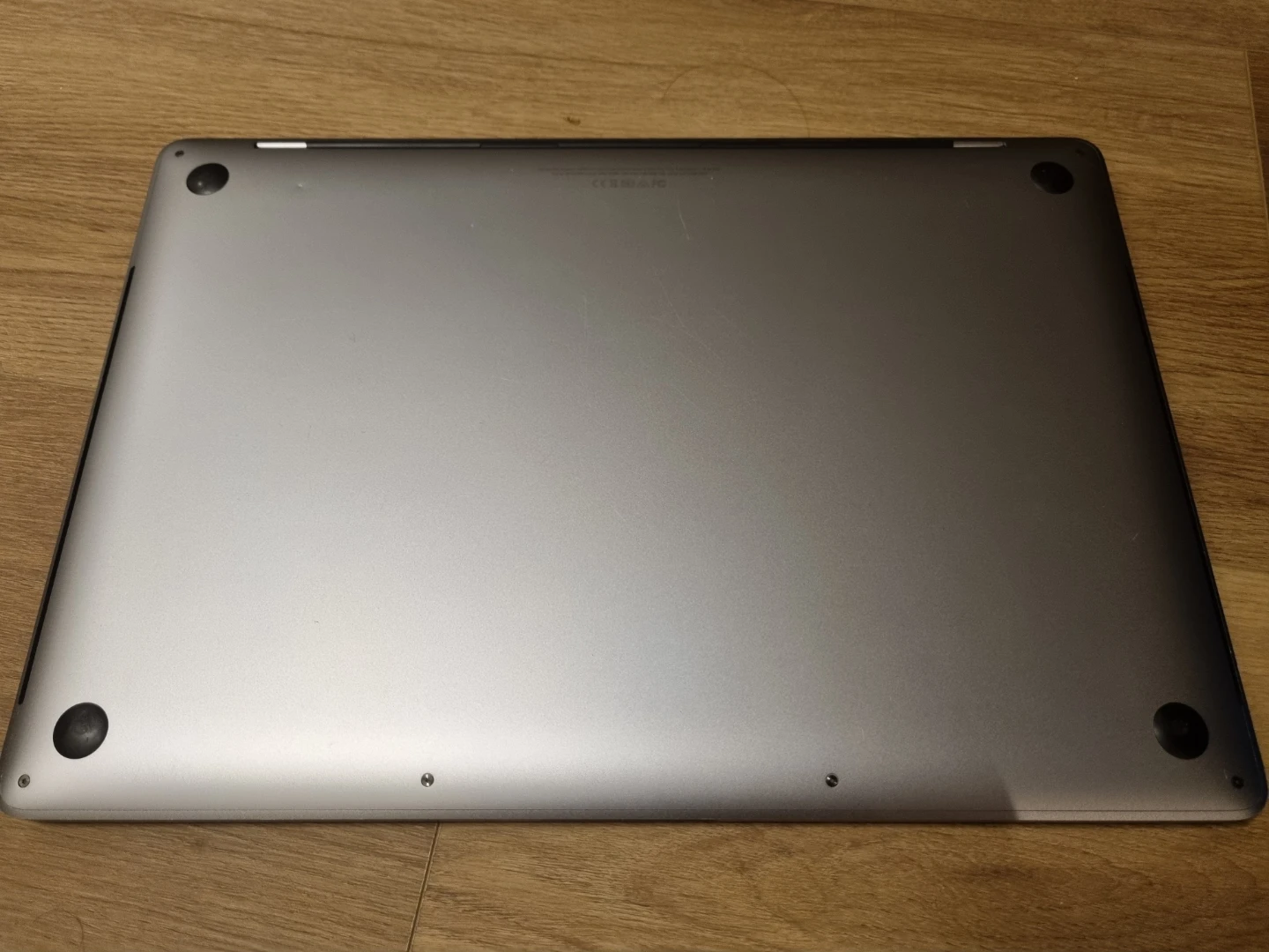 2018 MacBook Pro 15” | i7 | 16GB | 256GB - photo 2