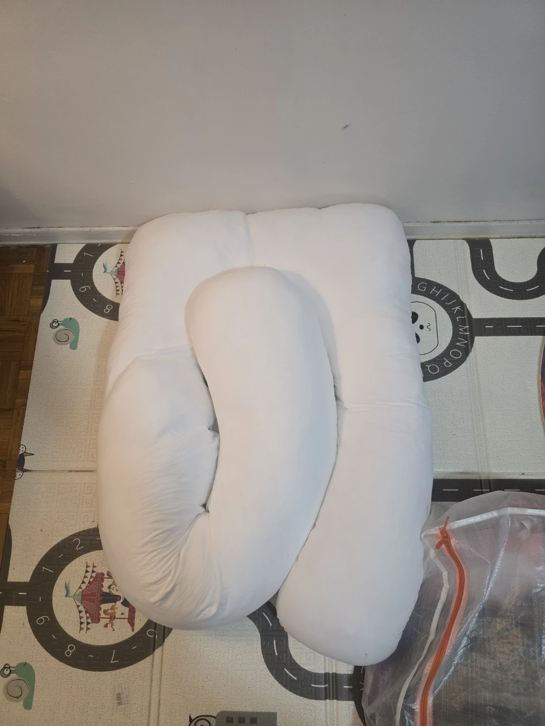 White U-Shaped Maternity Pillow