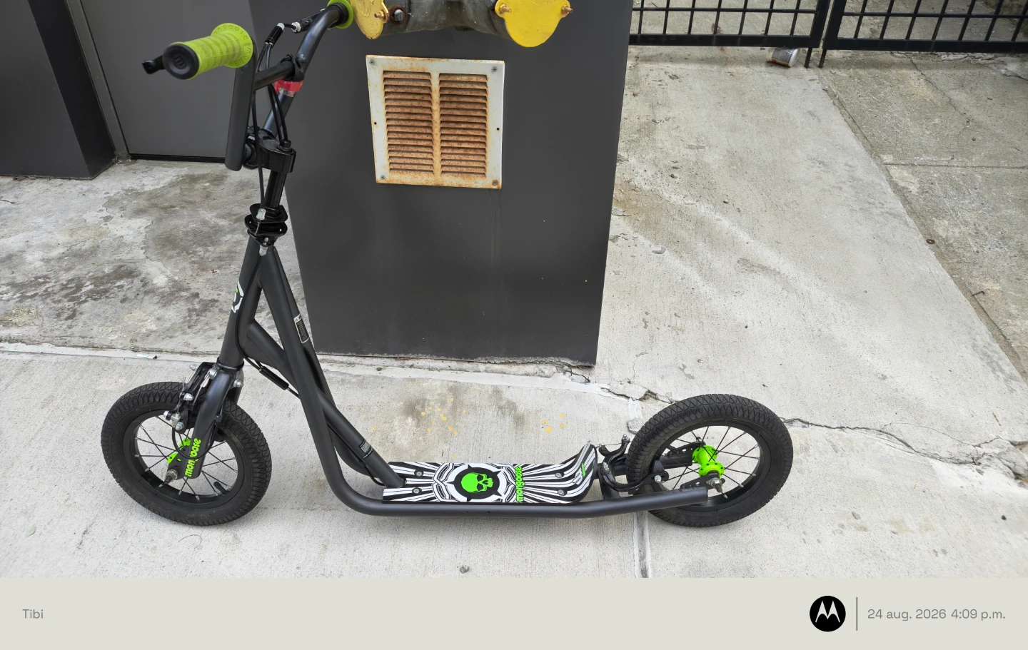 Mongoose Black and Green Skull Scooter - photo 4