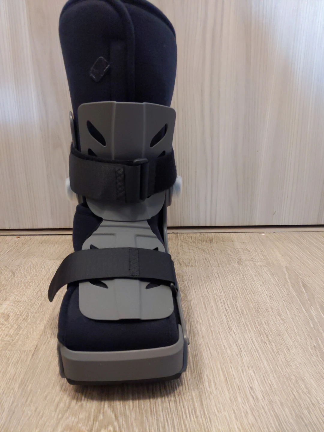 Reg. $170 w taxes MKO Sprint Air Walker Boot - photo 2