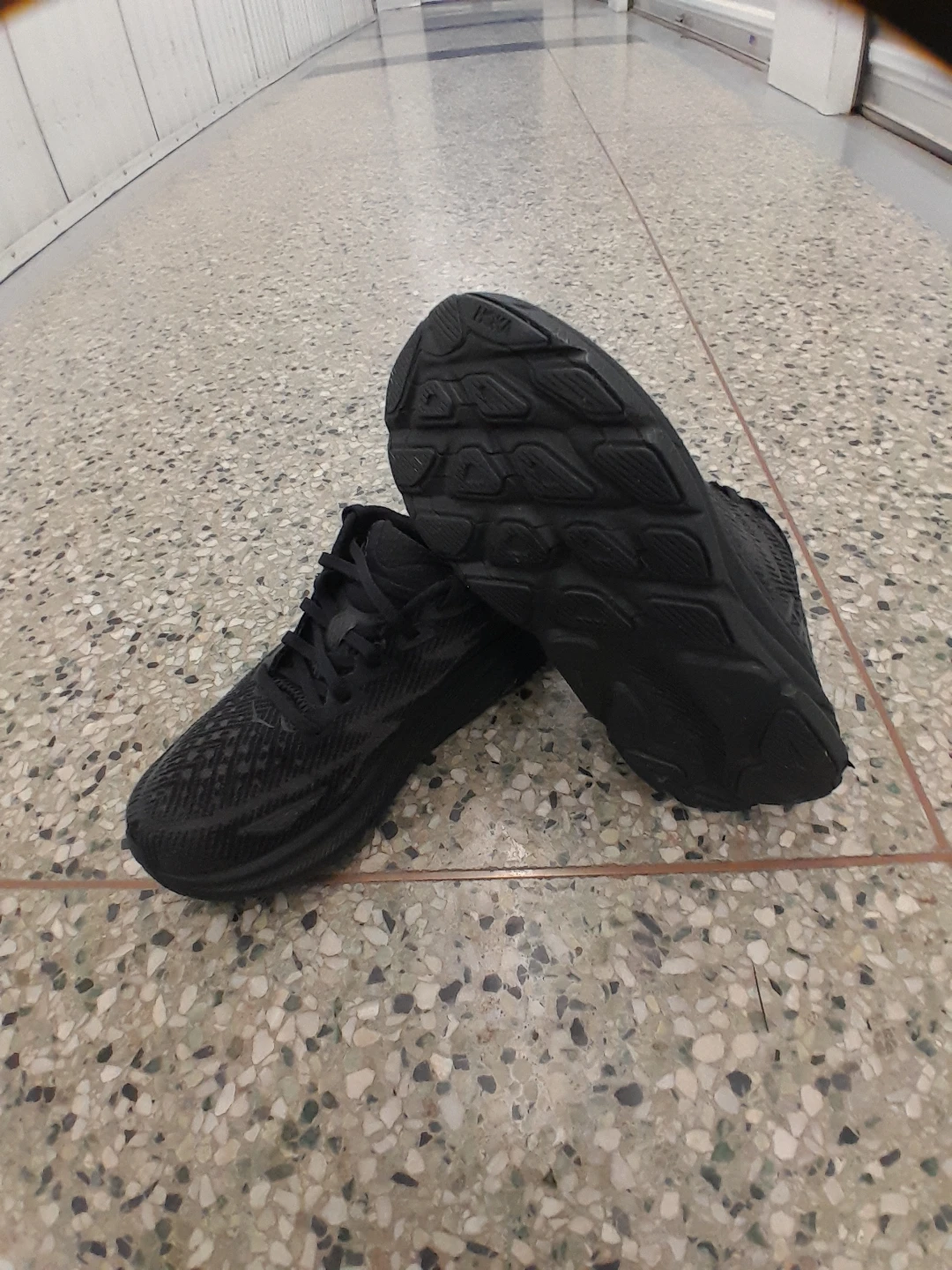Hoka Clifton 9 Black Running Shoes Women's Size 7 - photo 4