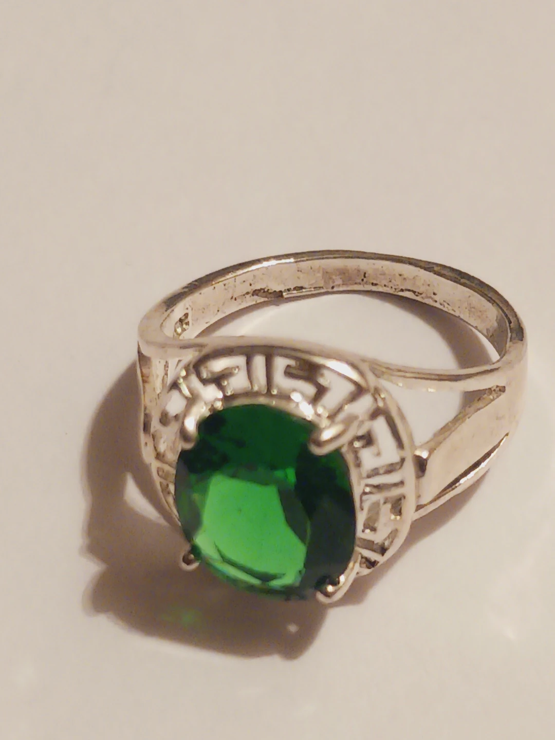 Gorgeous Green Gemstone Ring. Size 7. - photo 4