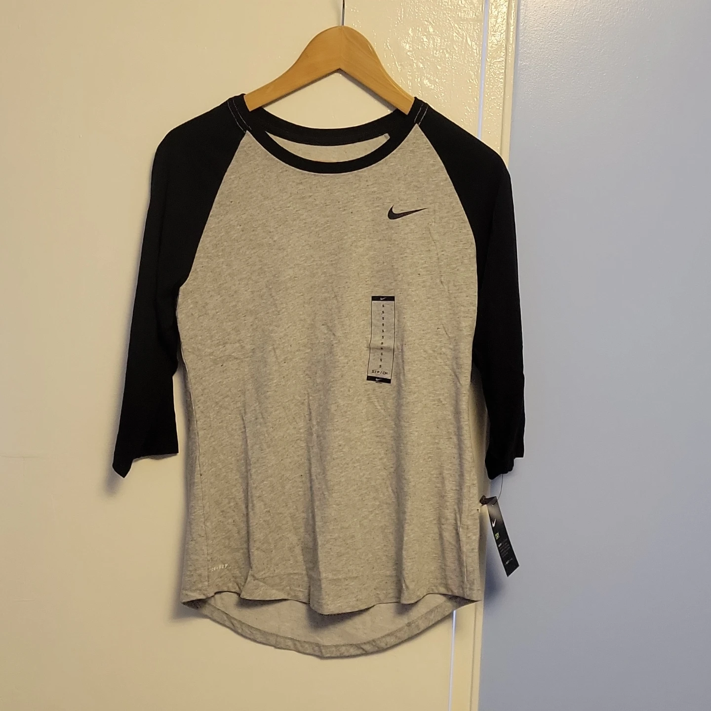 Nike The Nike Tee Raglan Baseball T-Shirt Size S - photo 2