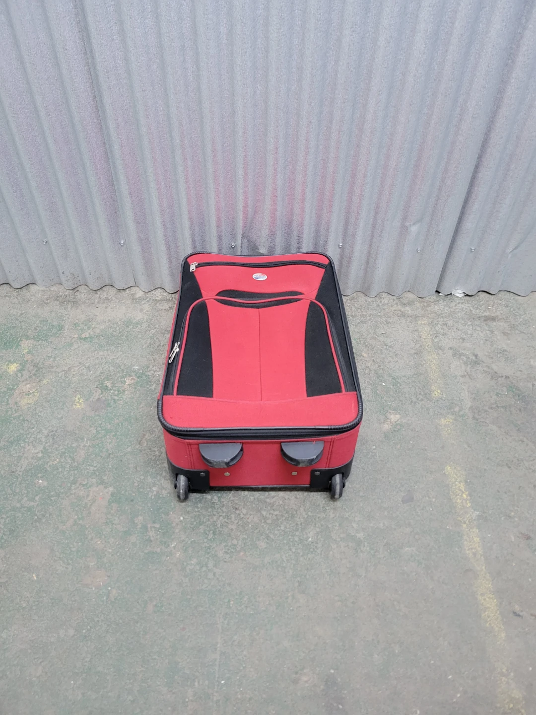 Small American Tourister Red Suitcase - photo 3