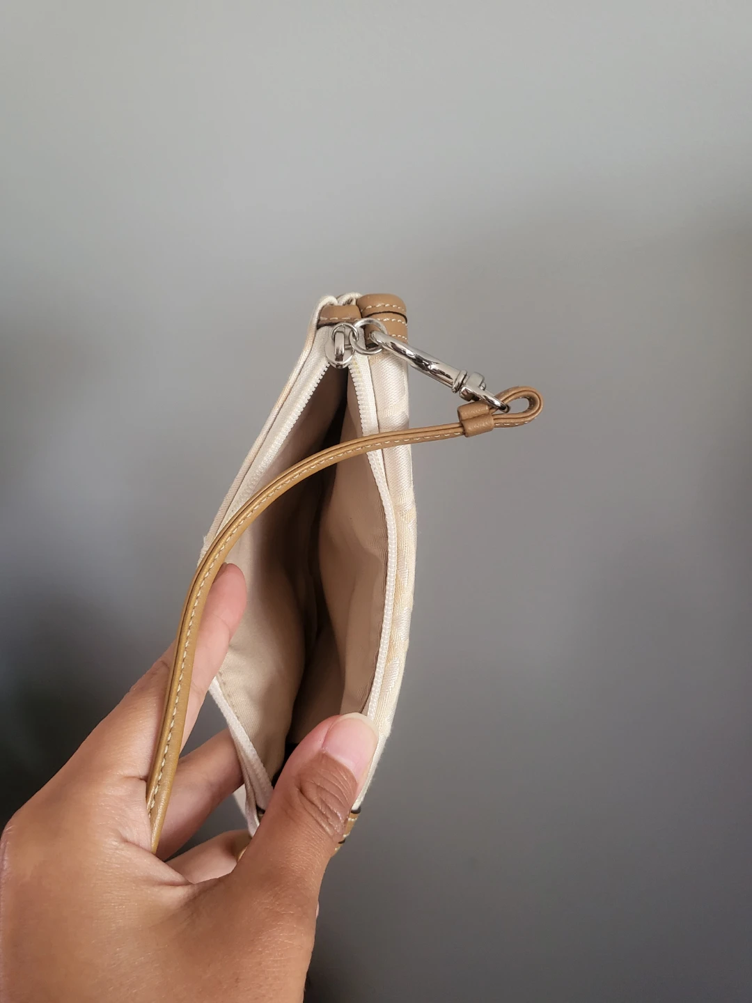 Coach Wristlet - photo 5