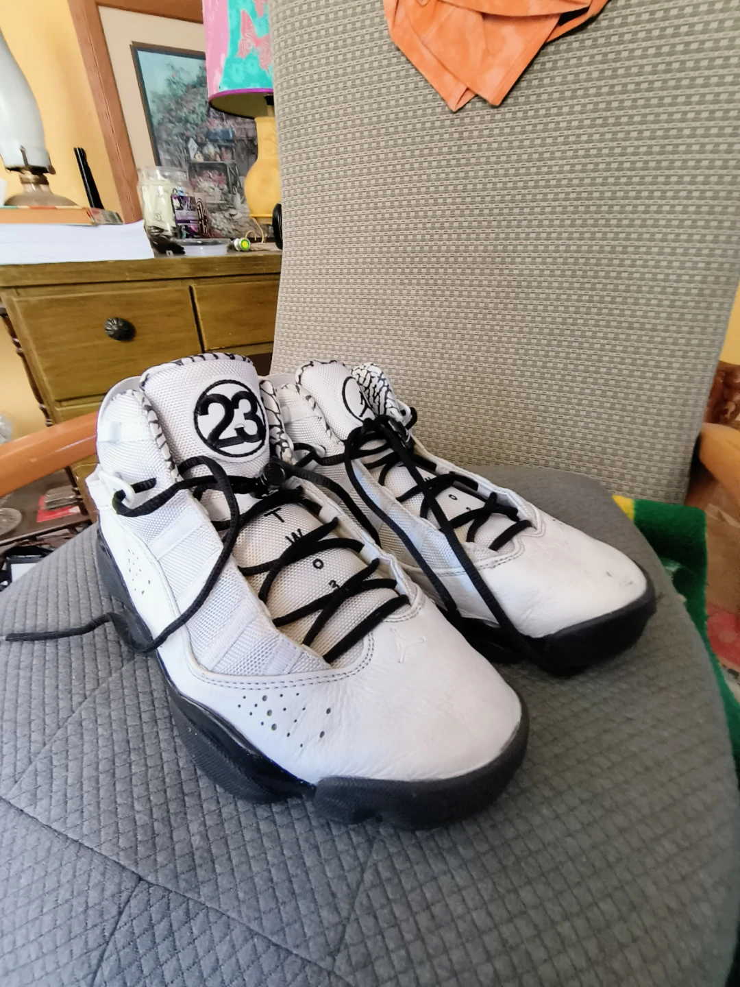 Air Jordan Males size 9.5