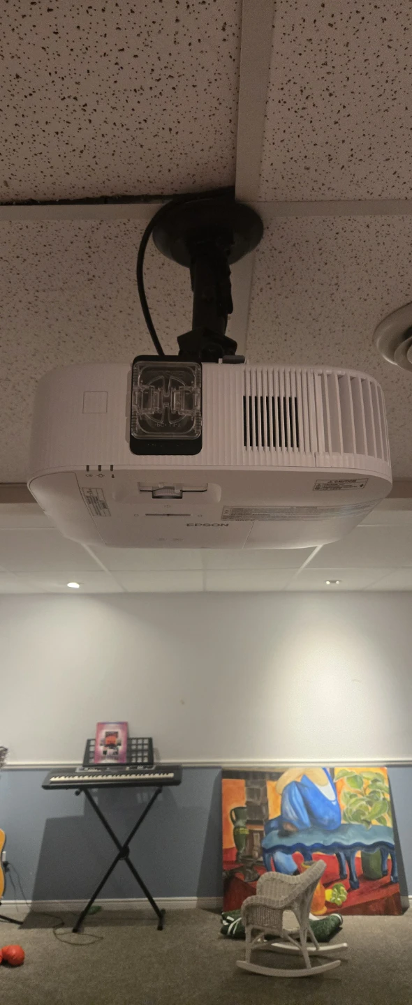 Epson Home Cinema 2350 Video Projector