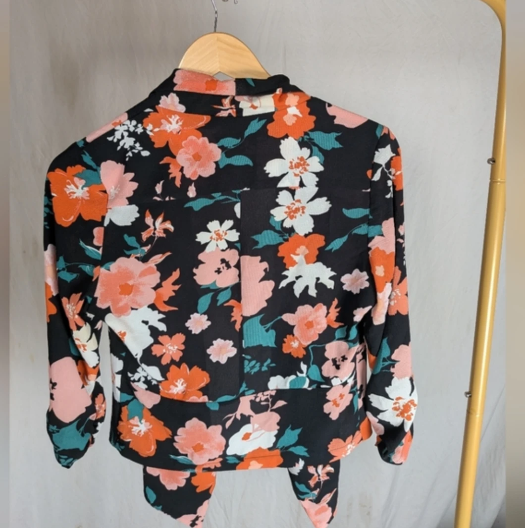 Light floral crop open front blazer - photo 2