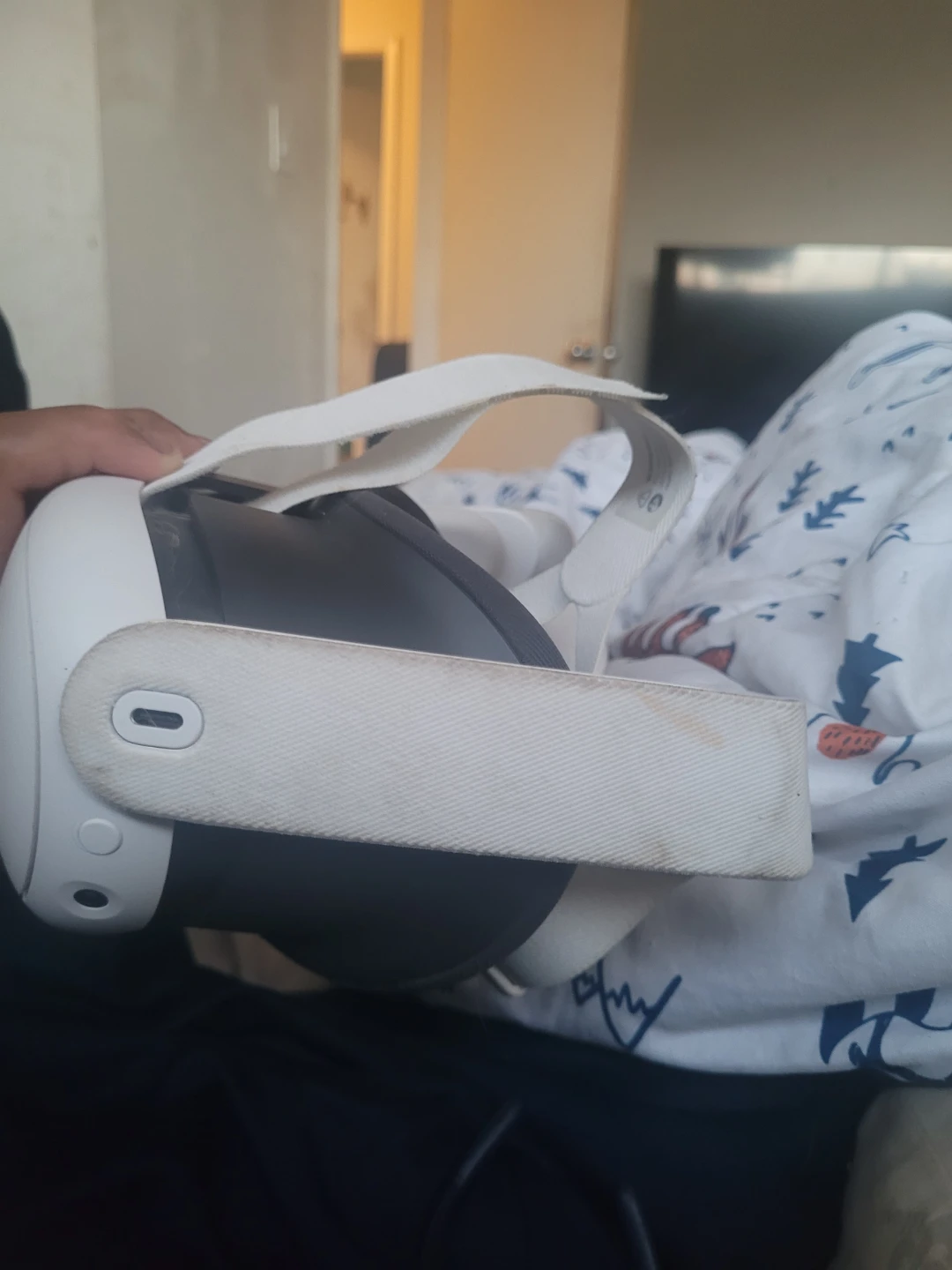 Meta Quest 3 VR Headset - photo 2