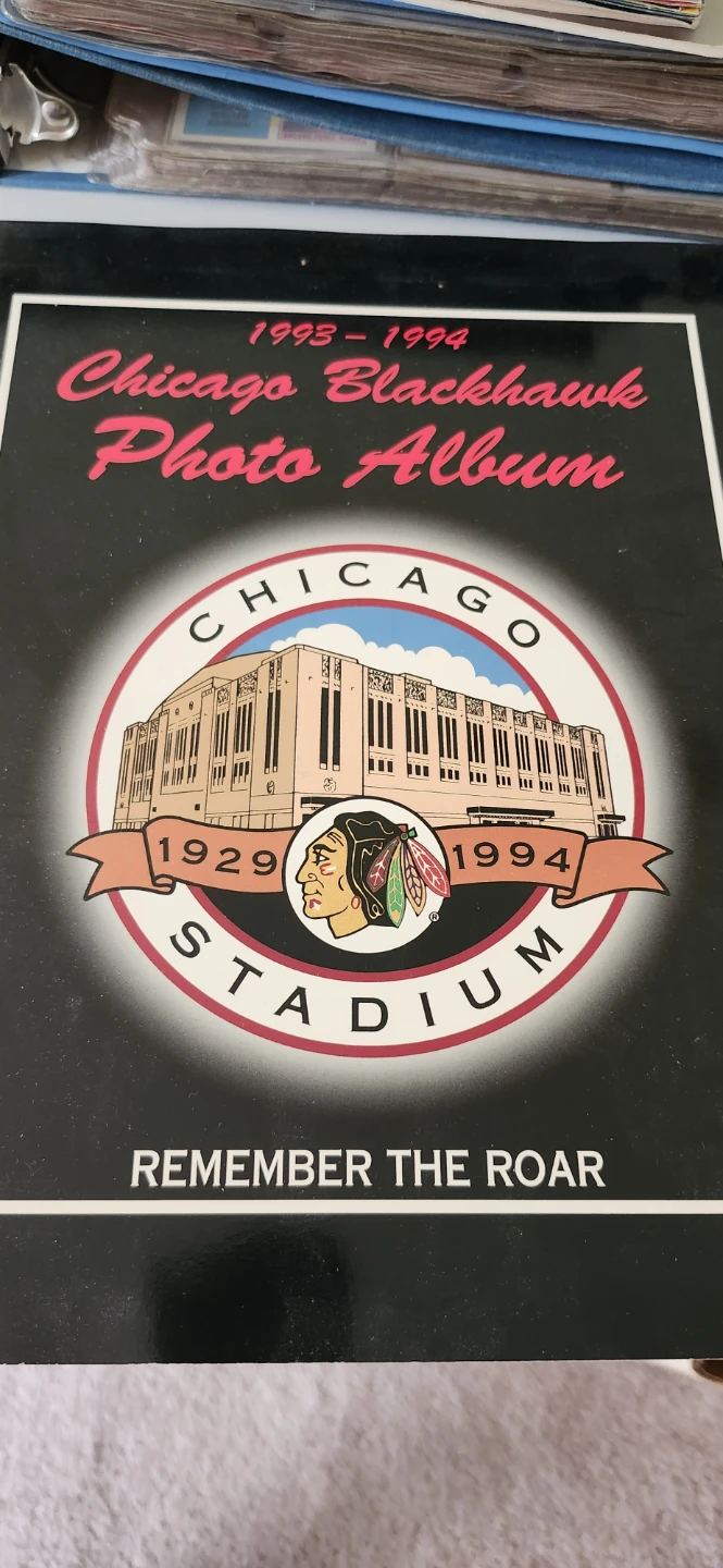 Chicago Blackhawks Champions Newspaper and 93 -94 photo album - photo 2