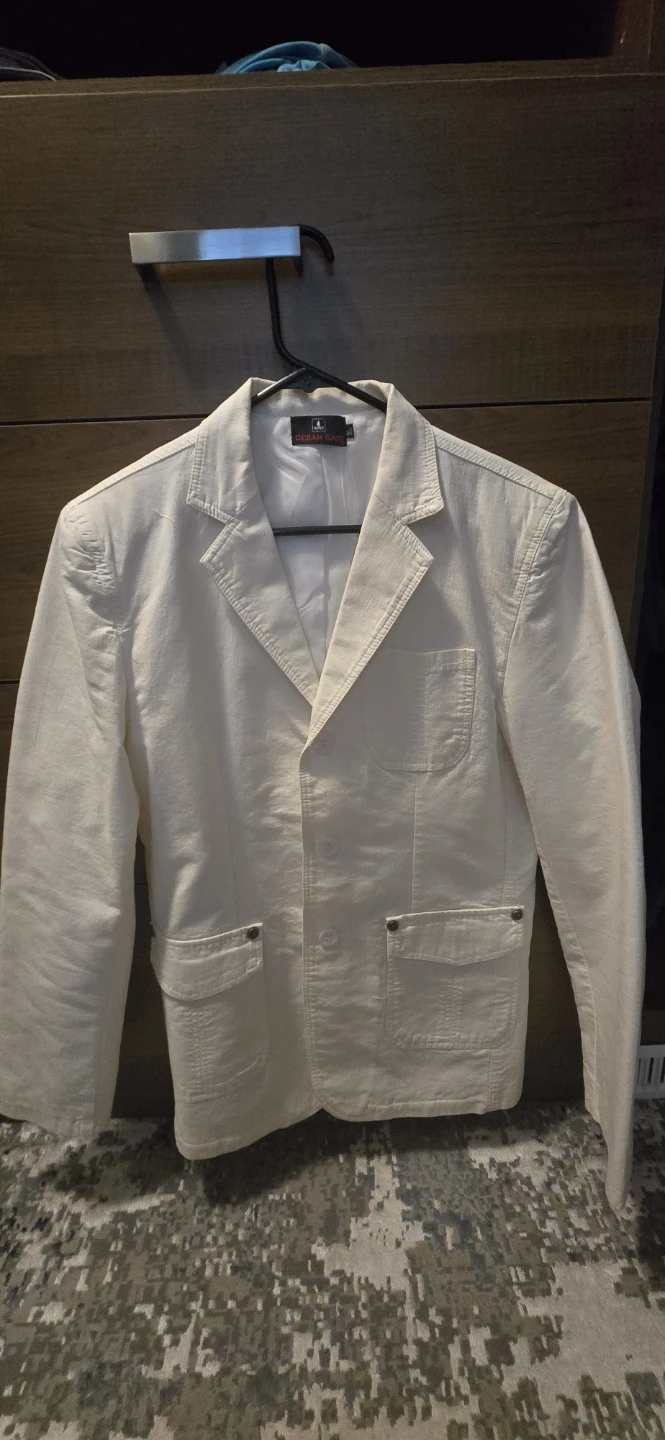 Chains Gate Blazer - White
