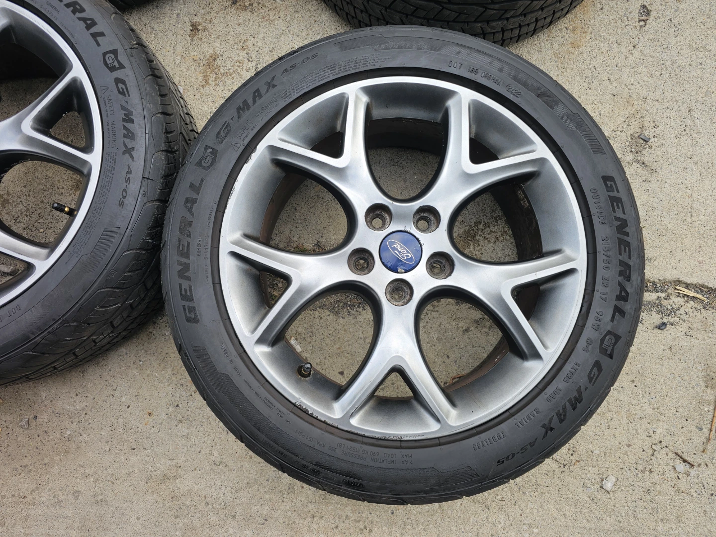 FORD FOCUS O.E.M RIMS AND ALL SEASON TIRES 215/50 R17 - photo 3